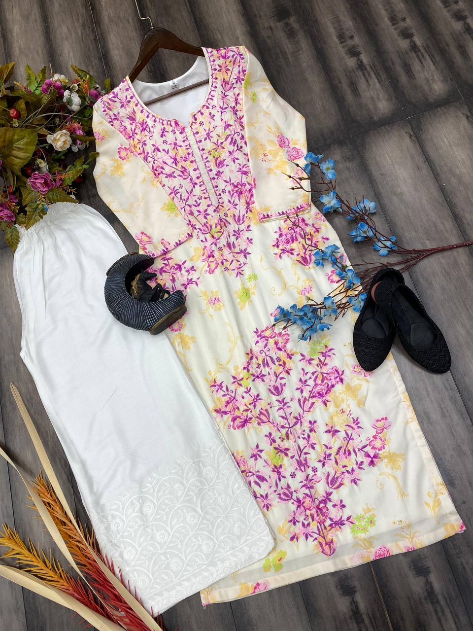 Kurti: PRINTED REYON TOP WITH COTTON THREAD EMBROIDERED WORK AND WORK PLAZO