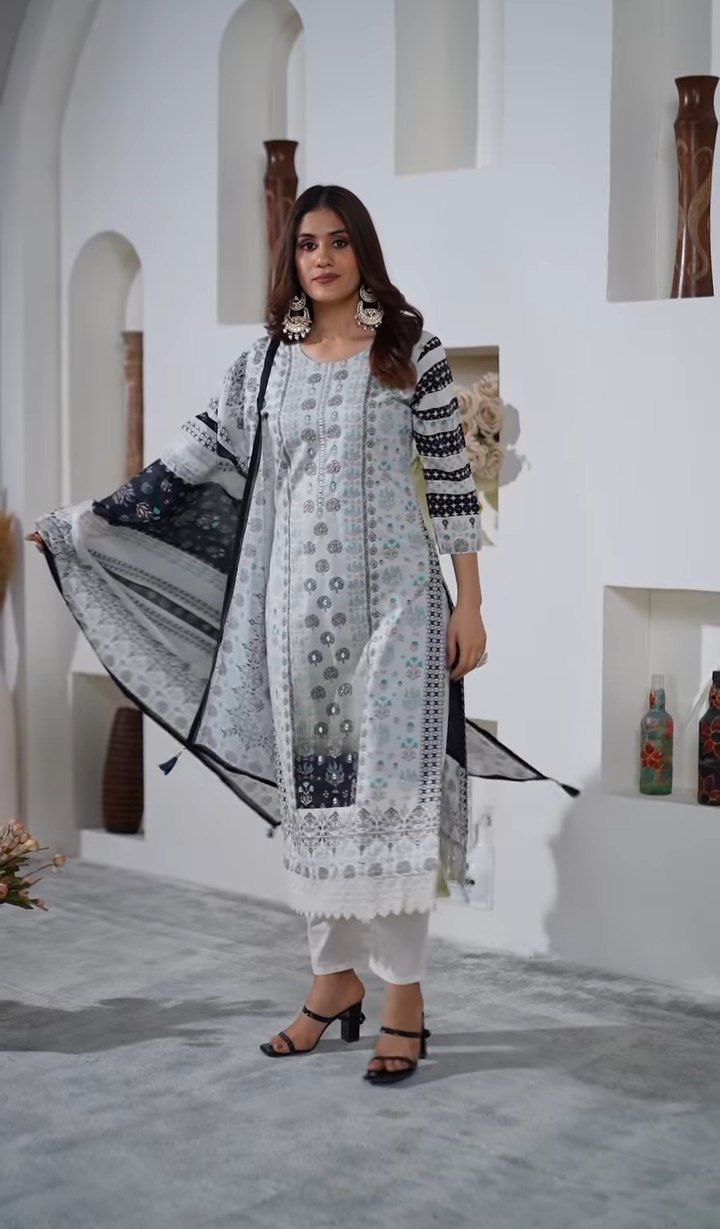 Kurti: White Color 3 Pair Kurti Suit